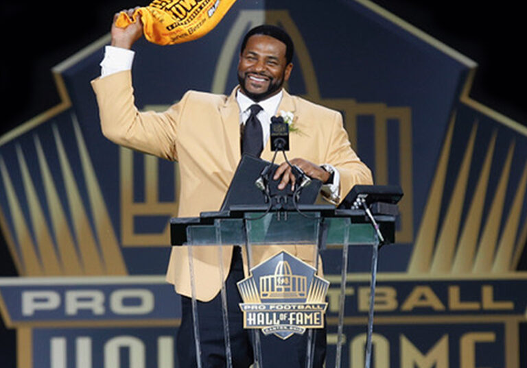 Jerome Bettis at his NFL Hall of Fame induction ceremony